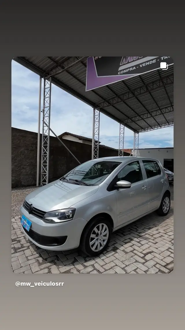 Carro Volkswagen Fox 2011 1.0 8V (Flex) 2p