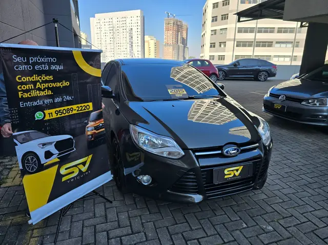 Carro Ford Focus Hatch 2015 Titanium 2.0 16V PowerShift