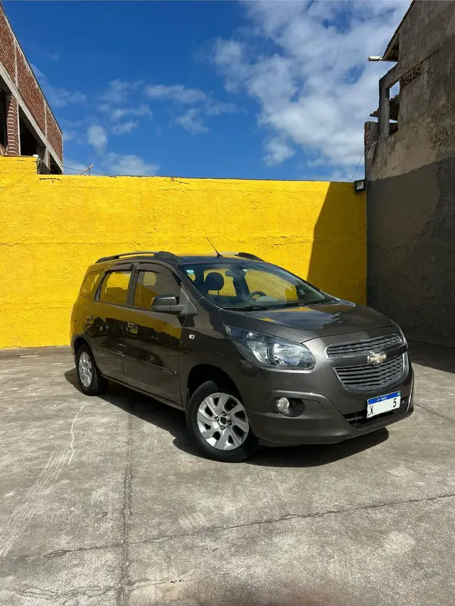 Carro Chevrolet Spin 2013 LTZ 7S 1.8 (Flex)