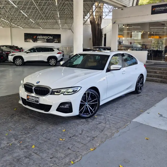 Carro BMW 320i 2022 M Sport 2.0 Turbo (Aut)