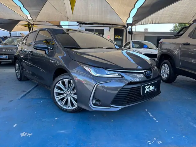 Carro Toyota Corolla 2023 Altis Hybrid 1.8 Flex