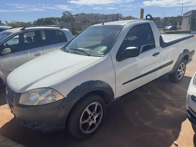 Carro Fiat Strada 2013 Adv. M. March. 1.8 Flex 16V CD