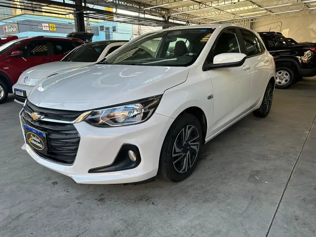 Carro Chevrolet Onix 2024 LT 1.0