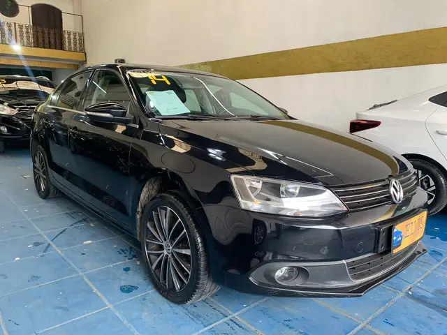 Carro Volkswagen Jetta 2014 2.0 TSI Highline DSG