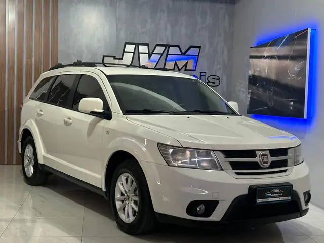 Carro Fiat Freemont 2015 2.4 16V Emotion (Aut)