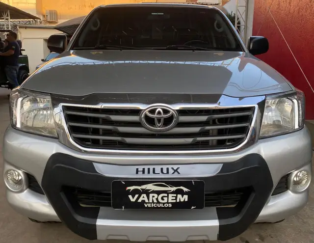 Carro Toyota Hilux Cabine Dupla 2013 Hilux 2.7 SR CD 4x2 (Flex) (Aut)
