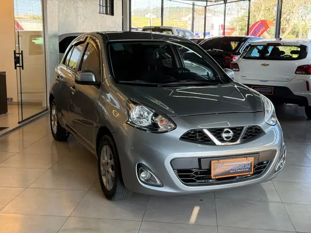 Carro Nissan March 2018 1.6 16V SV CVT (Flex)