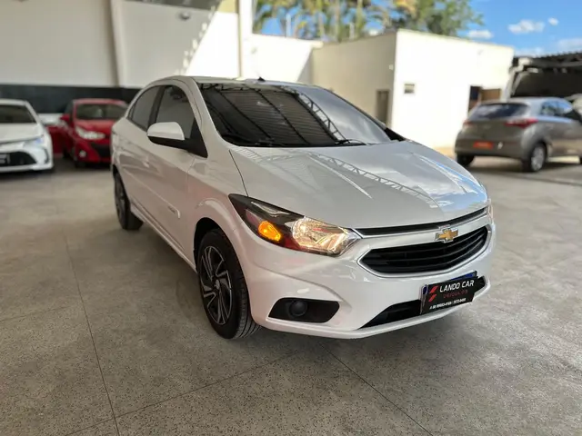 Carro Chevrolet Prisma 2017 1.4 LT SPE/4