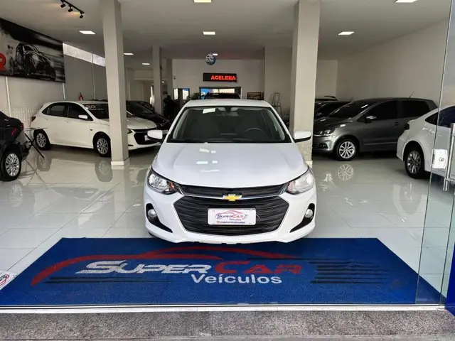 Carro Chevrolet Onix Plus 2024 LT 1.0 Turbo