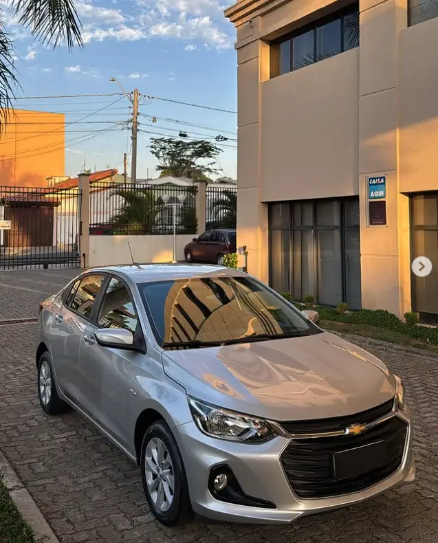 Carro Chevrolet Onix 2020 LT 1.0 Turbo (Flex)