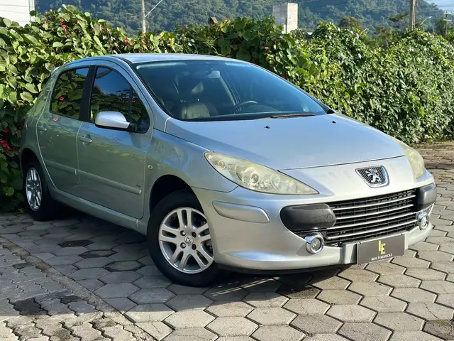 Carro Peugeot 307 2011 Hatch. Presence 1.6 16V (flex)