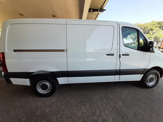 Carro Mercedes-Benz Sprinter 2022 FURGÃO 314 CDI STREET F32B UP1