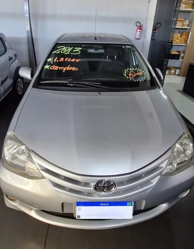 Carro Toyota Etios 2013 XS 1.3 (Flex)