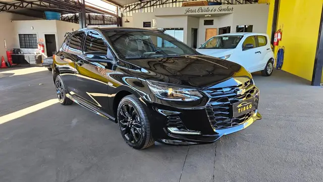 Carro Chevrolet Onix 2023 RS 1.0 Turbo (Aut.)