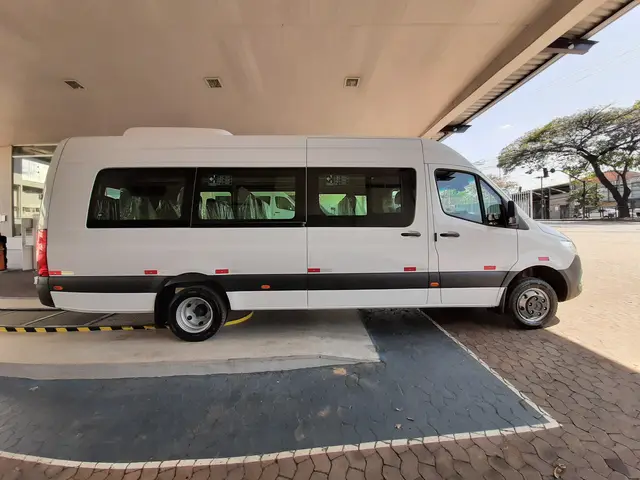 Carro Mercedes-Benz Sprinter 2022 VAN 516 CDI 20+1 (lugares) K54A UP1