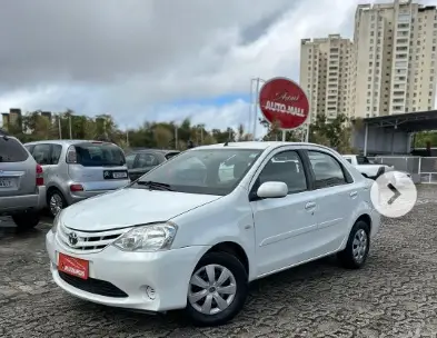 Carro Toyota Etios 2013 XS 1.3 (Flex)