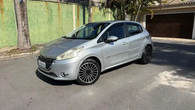 Carro Peugeot 208 2014 Active 1.5 8V (Flex)