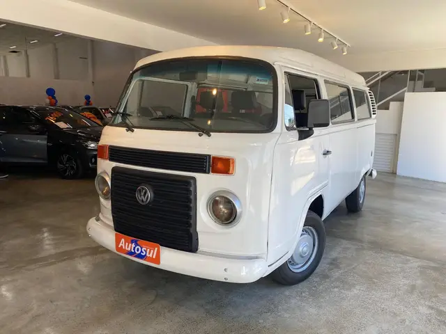 Carro Volkswagen Kombi 2012 Lotação 1.4 (Flex)