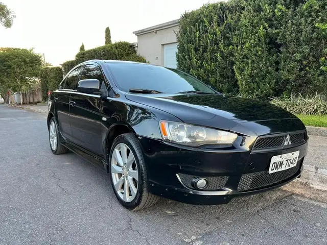 Carro Mitsubishi Lancer 2014 2.0 16V