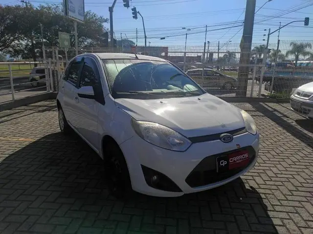 Carro Ford Fiesta Hatch 2014 1.6 (Flex)