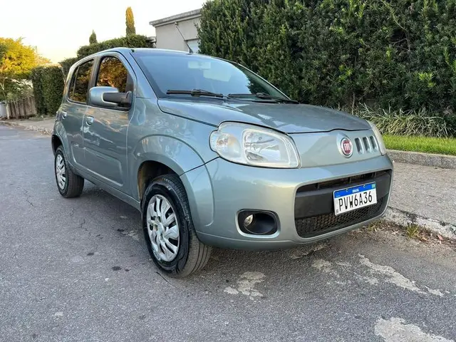 Carro Fiat Uno 2015 Vivace 1.0 8V (Flex) 4p