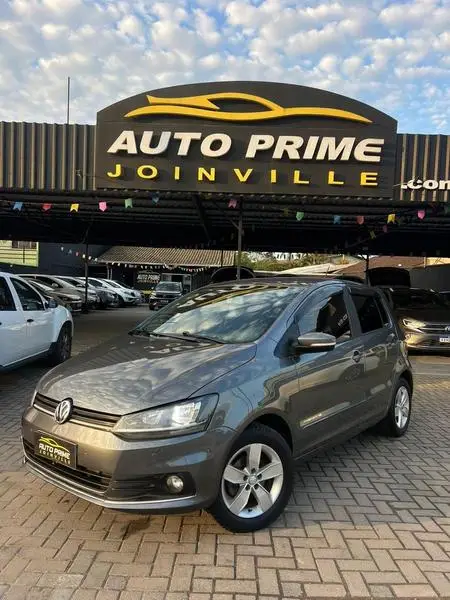 Carro Volkswagen Fox 2018 1.0 MPI Track (Flex)