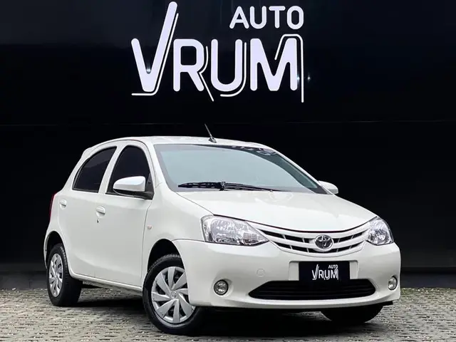 Carro Toyota Etios 2017 X 1.3 (Flex)