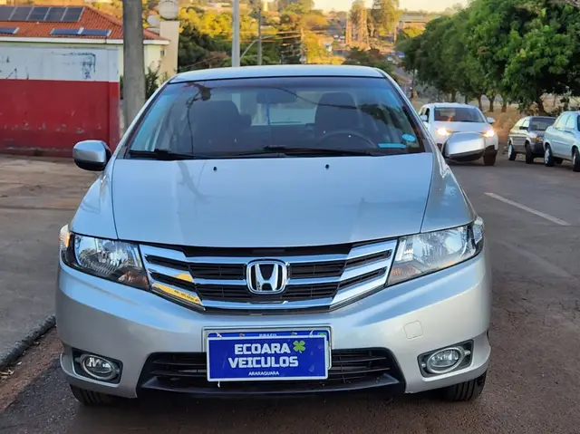 Carro Honda City 2013 LX 1.5 16V (flex)