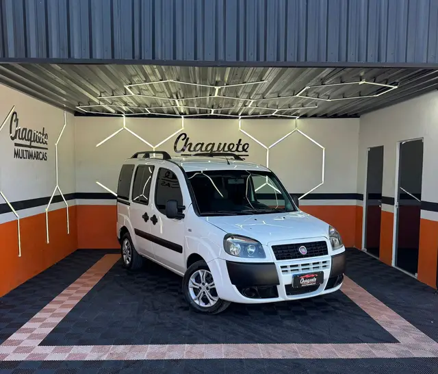 Carro Fiat Doblò 2020 Essence 1.8 16V (Flex)