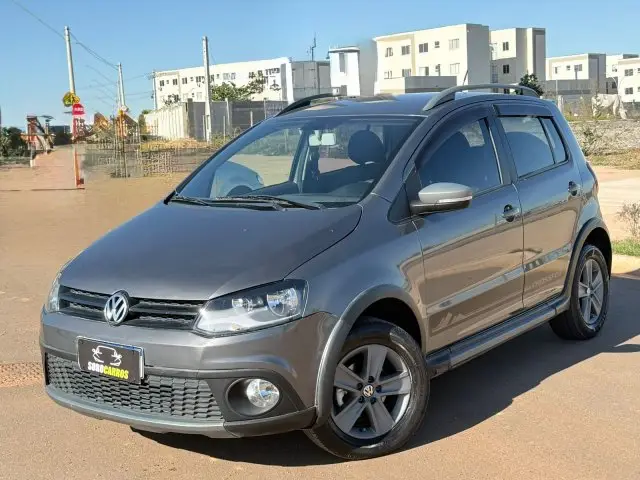 Carro Volkswagen CrossFox 2012 1.6 VHT (Flex)