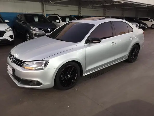 Carro Volkswagen Jetta 2011 2.0 TSI Highline DSG