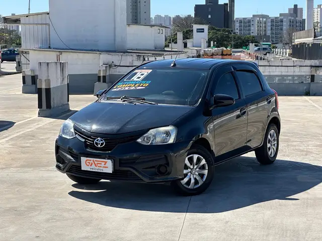 Carro Toyota Etios Sedan 2018 XS 1.5 (Aut) (Flex)