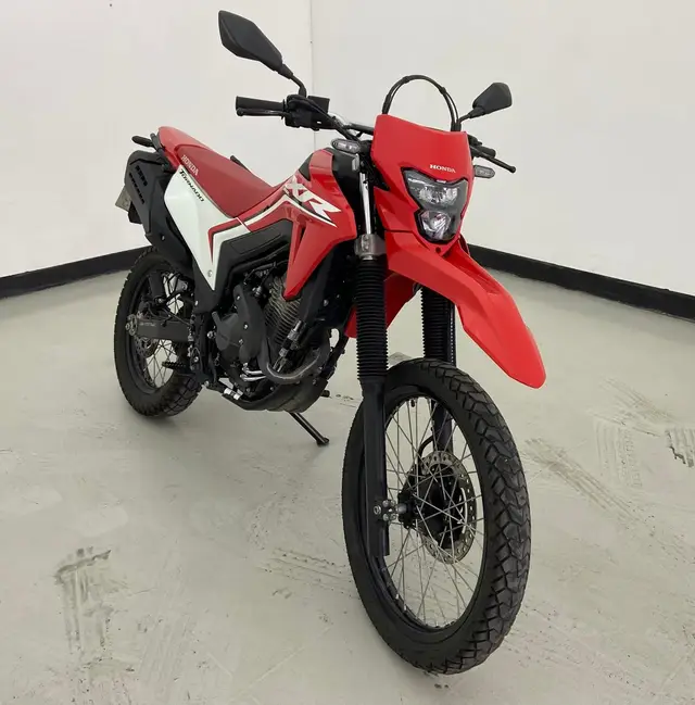 Moto Honda XR 300L 2025 Tornado