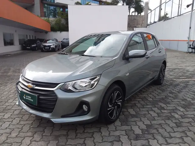 Carro Chevrolet Onix Plus 2024 LT 1.0