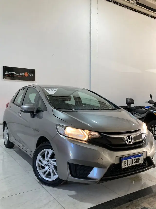Carro Honda Fit 2015 1.5 16v LX CVT (Flex)