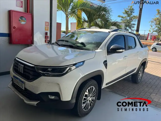Carro Fiat Strada 2023 Ranch 1.3 Flex 8V CD Aut.
