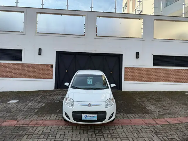 Carro Fiat Palio 2013 Attractive 1.0 Evo (Flex)