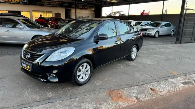 Carro Nissan Versa 2013 1.6 16V S (Flex)