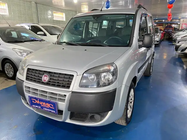 Carro Fiat Doblò 2020 Essence 1.8 16V (Flex)
