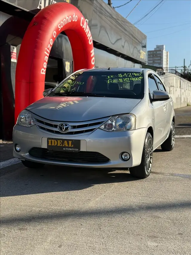 Carro Toyota Etios Sedan 2014 XS 1.5 (Flex)