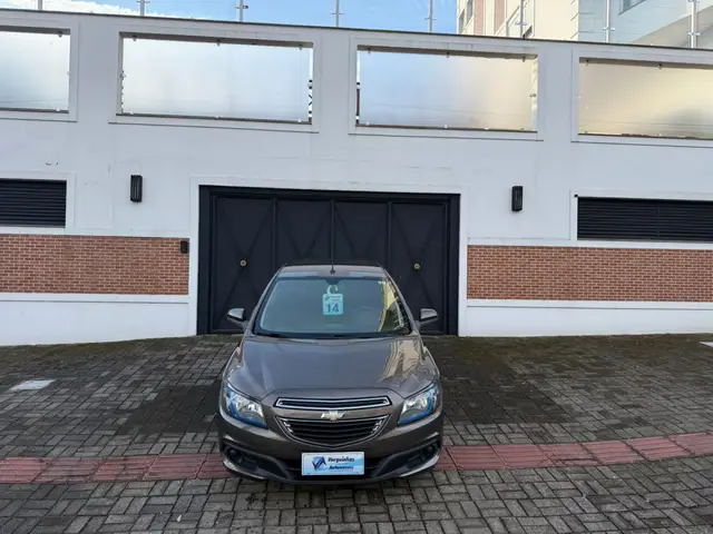 Carro Chevrolet Onix 2014 1.4 LT SPE/4