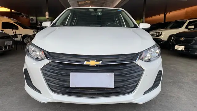 Carro Chevrolet Onix 2023 LT 1.0
