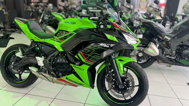 Moto Kawasaki Ninja 2024 650R (ABS)