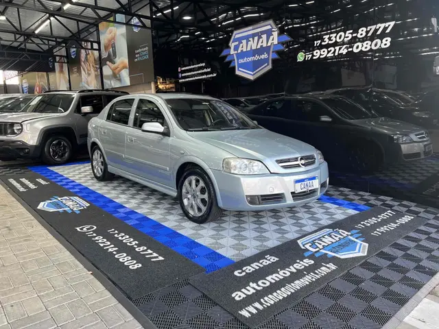 Carro Chevrolet Astra Sedan 2011 Advantage 2.0 (Flex)