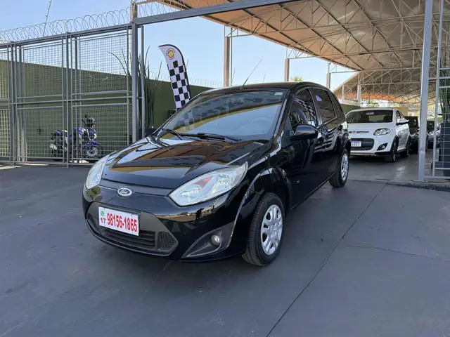 Carro Ford Fiesta Hatch 2014 SE 1.6