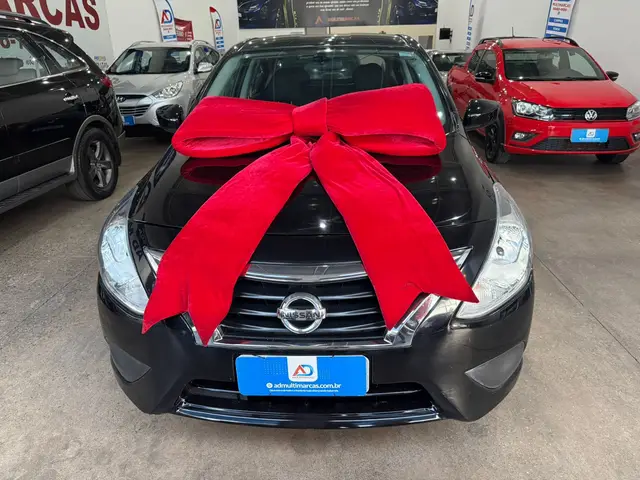 Carro Nissan Versa 2016 1.6 16V SV (Flex)