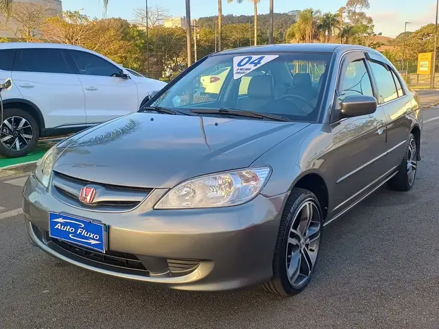 Carro Honda Civic 2004 Sedan LX 1.7 16V (Aut)