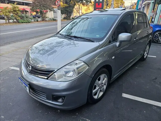 Carro Nissan Tiida 2013 SL 1.8 (flex) (aut)