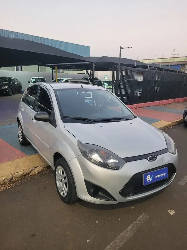 Carro Ford Fiesta Hatch 2014 S Plus 1.0 RoCam (Flex)