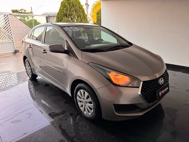 Carro Hyundai HB20S 2019 1.0 Unique (Flex)
